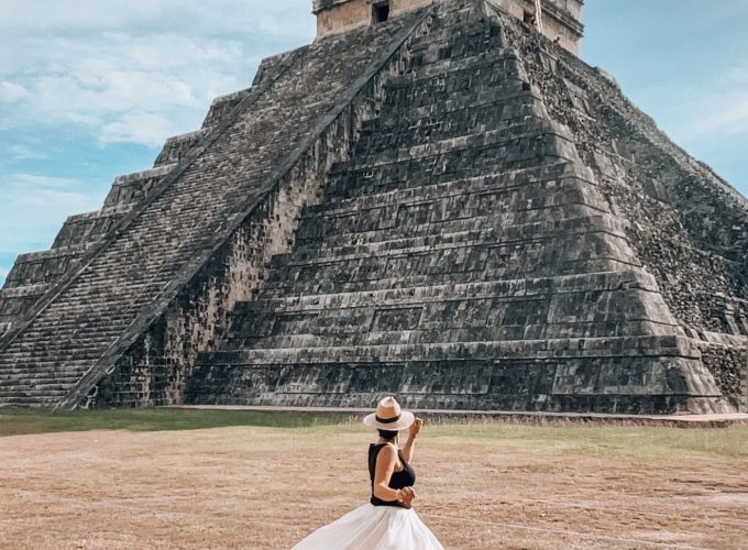 Chichén Itzá Tour + Round Transportation